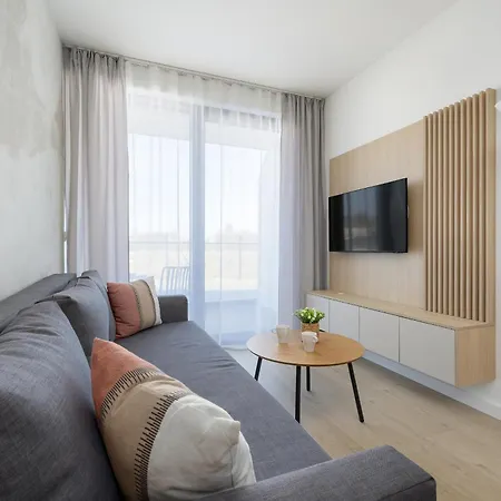 Klimatyzowane Art W Mielnie Z Parkingiem I Basenem By Renters Apartamento