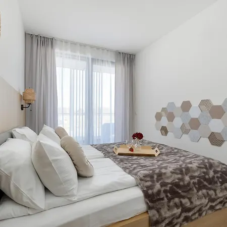 Klimatyzowane Art W Mielnie Z Parkingiem I Basenem By Renters Apartamento Mielno (Koszalin)