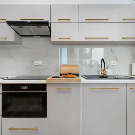 Apartamento Klimatyzowane Art W Mielnie Z Parkingiem I Basenem By Renters Mielno (Koszalin)